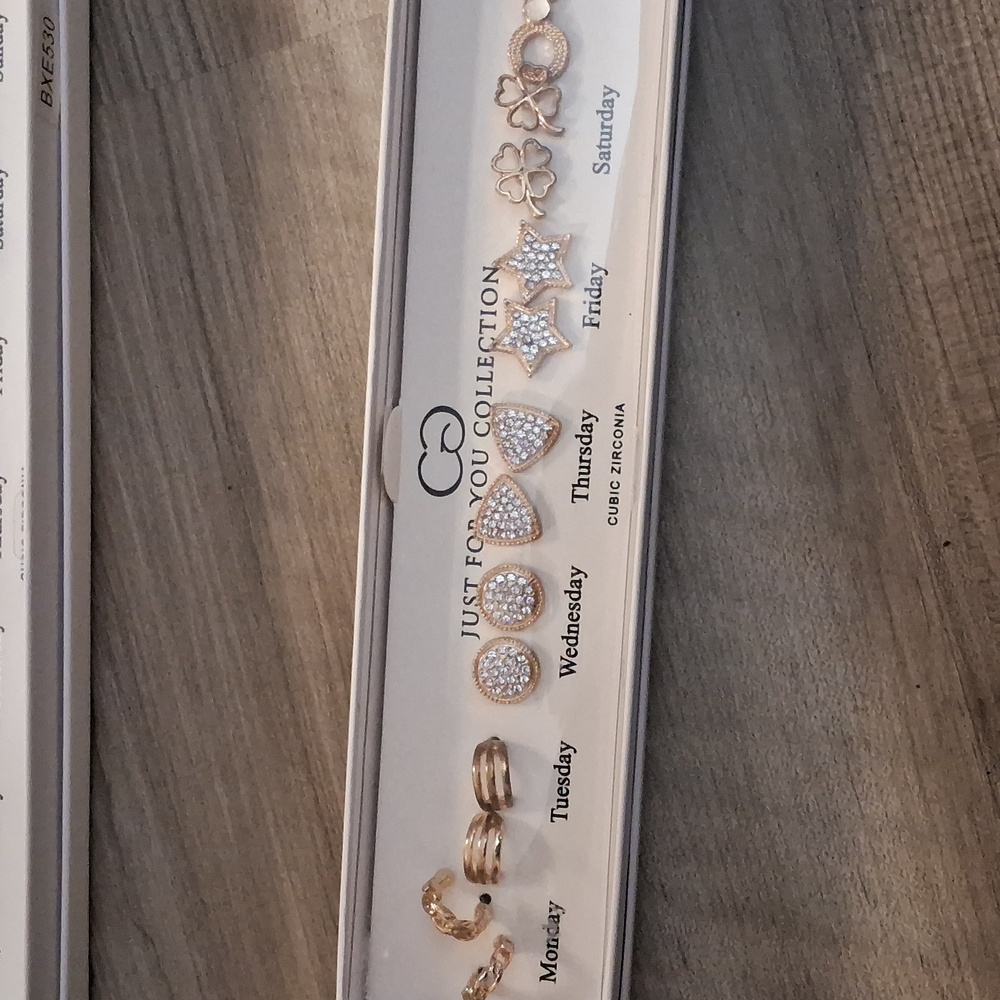 Couture Gems Collection Box Set - Picture 5 of 6